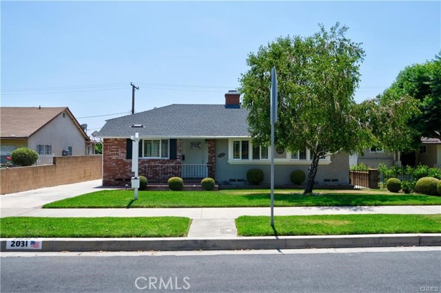 2031 Jolley Drive, Burbank CA: https://media.crmls.org/medias/29cb0df1-dce0-47dc-8d03-9f8183bb444f.jpg