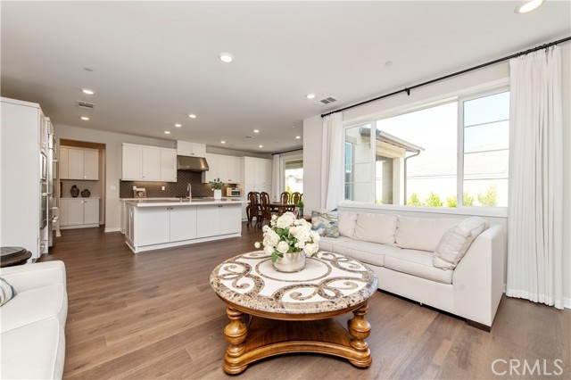 32464 Old Sage Dr, San Juan Capistrano CA: https://media.crmls.org/medias/29cb26f4-1262-4598-a6a8-8dbf38789d88.jpg