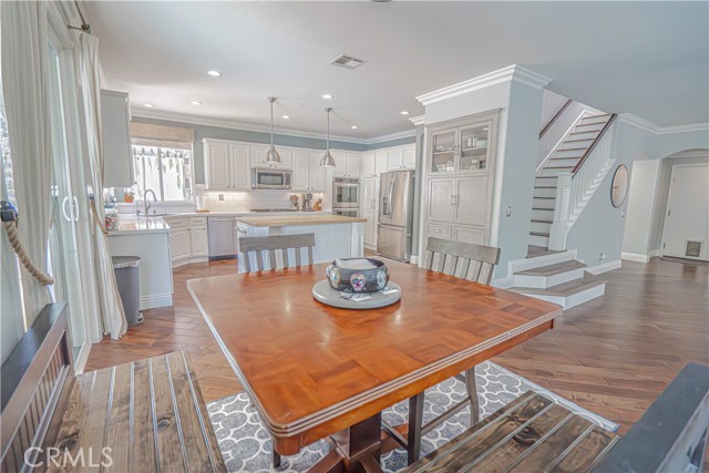 Detail Gallery Image 13 of 63 For 25531 Durant Pl, Stevenson Ranch,  CA 91381 - 5 Beds | 3 Baths
