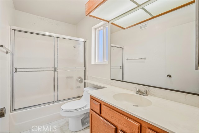 1426 Crestview Drive, Oceanside CA: https://media.crmls.org/medias/29cc61eb-bf1d-4cfc-aacd-fb9f1e28855f.jpg