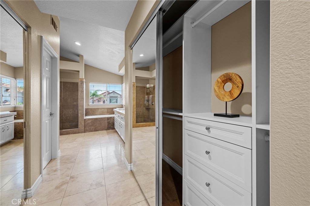 MLS #OC25179992 img 36