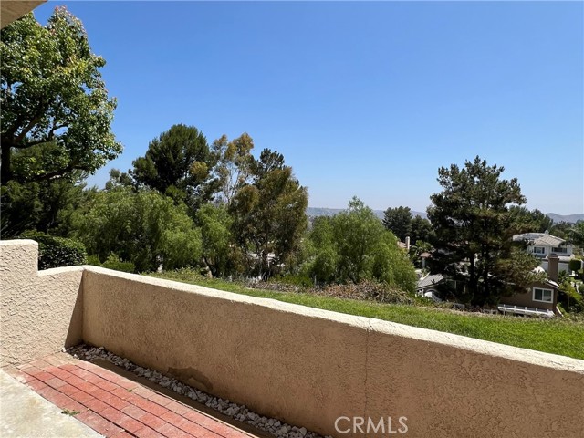 7997 E Viewrim, Anaheim Hills CA: https://media.crmls.org/medias/29cd1541-130f-40c3-9564-087d00c3382a.jpg