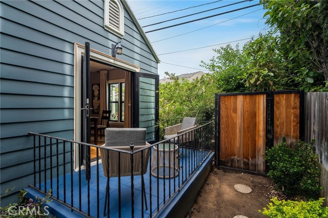1812 Las Flores Drive, Los Angeles CA: https://media.crmls.org/medias/29cd2228-2baa-42d4-a5d2-f941ed8a9aea.jpg