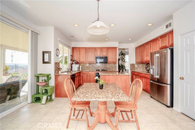 Detail Gallery Image 15 of 69 For 21401 Greyson, Moreno Valley,  CA 92557 - 5 Beds | 3 Baths