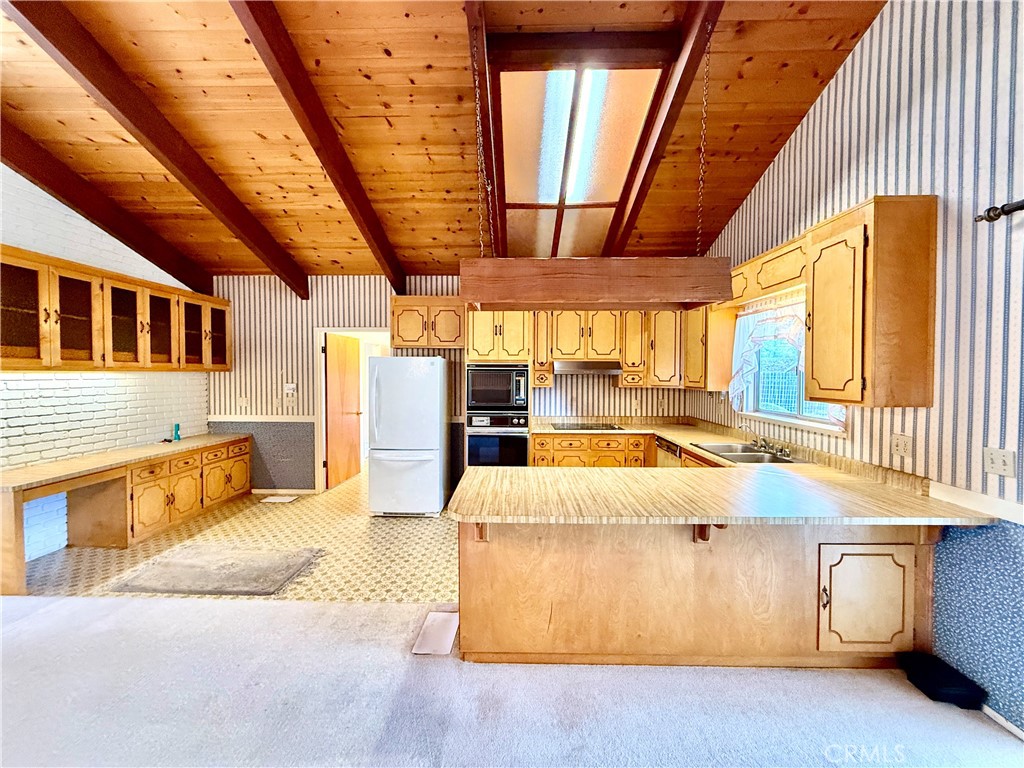 https://media.crmls.org/medias/29cdd304-c544-42c6-883a-c61982d42848.jpg?preset=X-Large