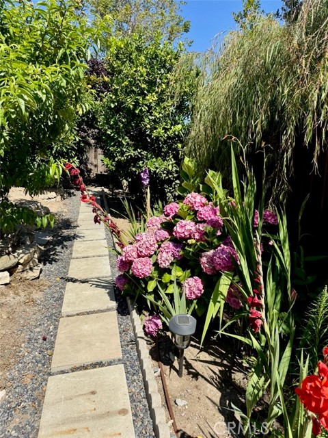 2745 Temple Hills Drive, Laguna Beach CA: https://media.crmls.org/medias/29cdf5f9-5ff0-45c2-bfed-3619b533eb27.jpg