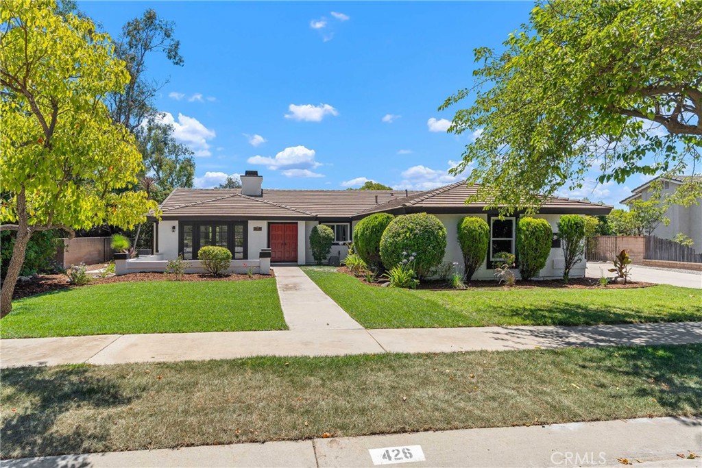 426 E Holyoke Place