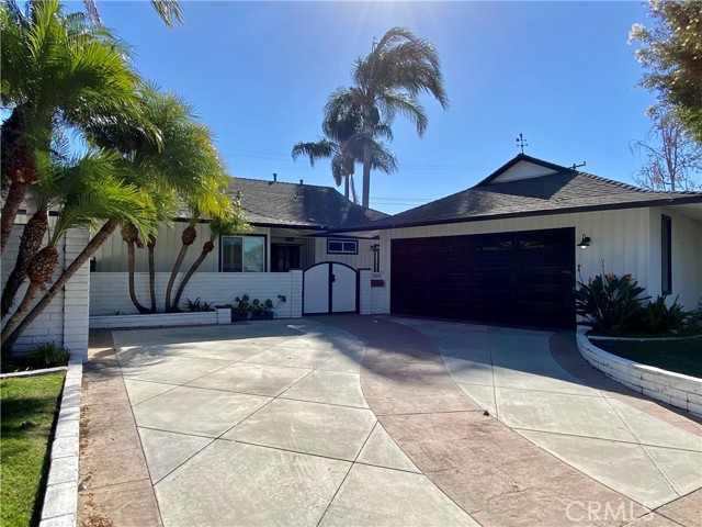 1699 Minorca Pl, Costa Mesa, CA 92626