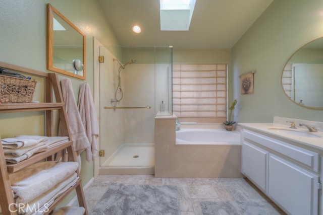 Image 34 of 75 For 25220 Corte Sur