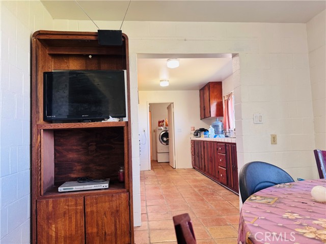 Detail Gallery Image 10 of 20 For 9616 Schlitz, Phelan,  CA 92371 - 3 Beds | 2 Baths