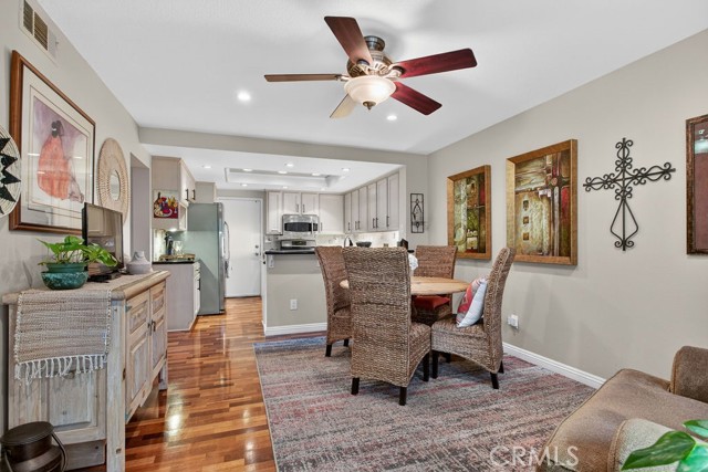 Detail Gallery Image 15 of 30 For 847 S Amber Ln, Anaheim Hills,  CA 92807 - 3 Beds | 3 Baths