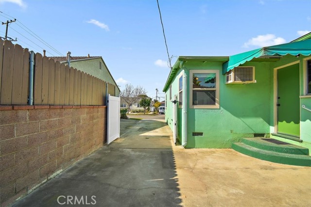 Detail Gallery Image 26 of 32 For 4708 Oliva, Lakewood,  CA 90712 - 4 Beds | 2 Baths