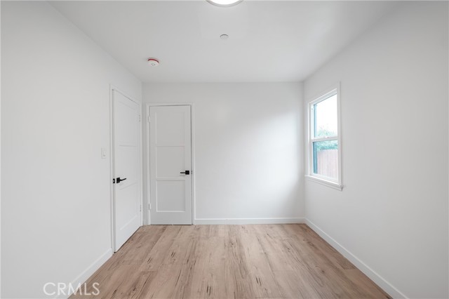 3301 Obama Boulevard, Los Angeles CA: https://media.crmls.org/medias/29d19d3c-3be6-4444-a1c8-2435efb930c0.jpg