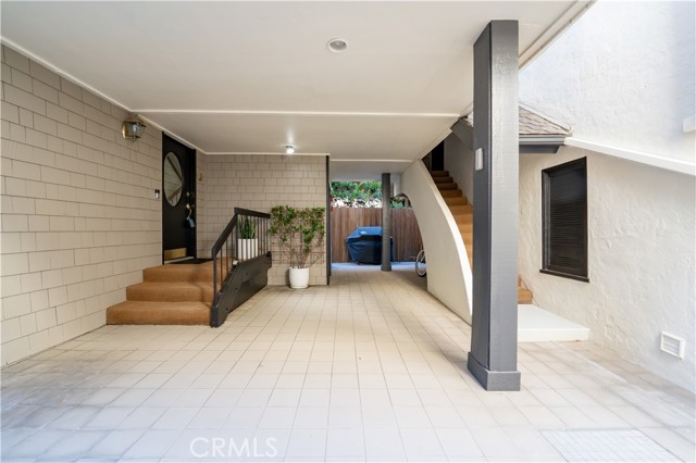 1510 W Oceanfront, Newport Beach CA: https://media.crmls.org/medias/29d1d803-909d-40fe-b26e-0d6d992595eb.jpg
