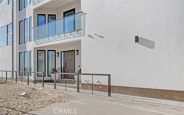 Detail Gallery Image 2 of 61 For 16351 S Pacific Ave, Sunset Beach,  CA 90742 - 6 Beds | 6/2 Baths