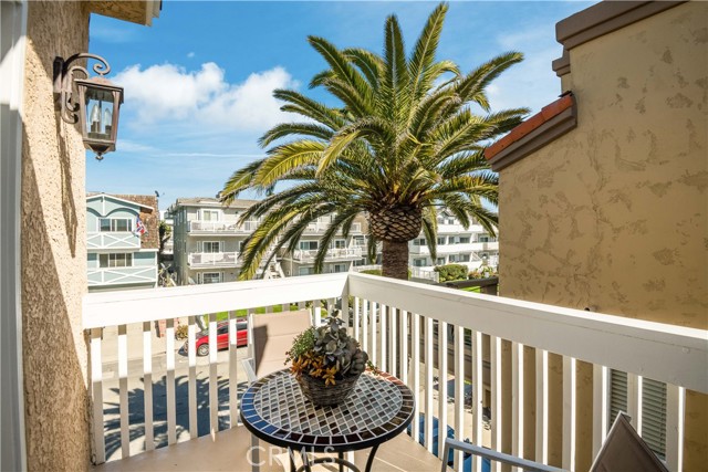 541 Monterey Boulevard, Hermosa Beach, California 90254, 3 Bedrooms Bedrooms, ,2 BathroomsBathrooms,Residential,Sold,Monterey,PV22057495