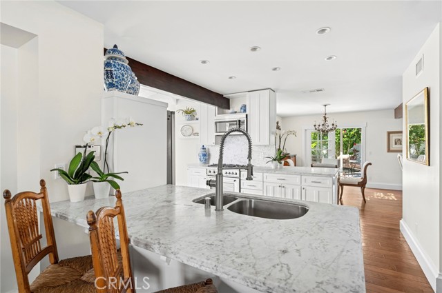 Detail Gallery Image 7 of 28 For 201 E 21st St, Costa Mesa,  CA 92627 - 3 Beds | 2/1 Baths