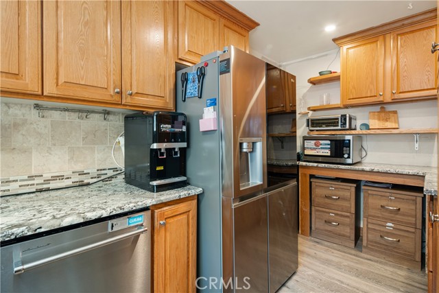 23921 Hamlin Street, West Hills CA: https://media.crmls.org/medias/29d37234-fb93-40c6-b44f-3223242fd5ea.jpg