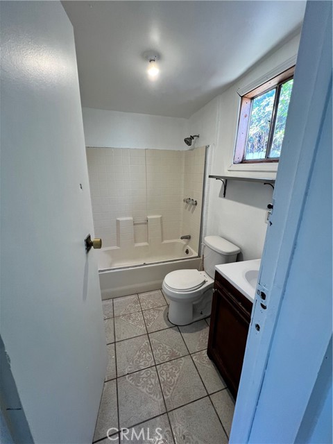 Detail Gallery Image 41 of 52 For 8761 John Ave, Los Angeles,  CA 90002 - 6 Beds | 2/1 Baths