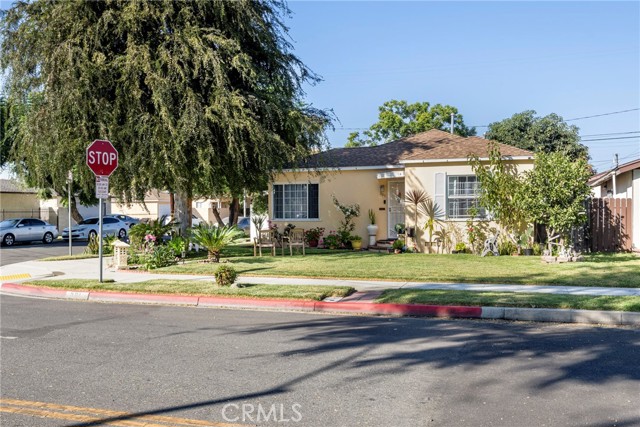 Detail Gallery Image 1 of 37 For 301 E Scott St, Long Beach,  CA 90805 - 3 Beds | 2 Baths