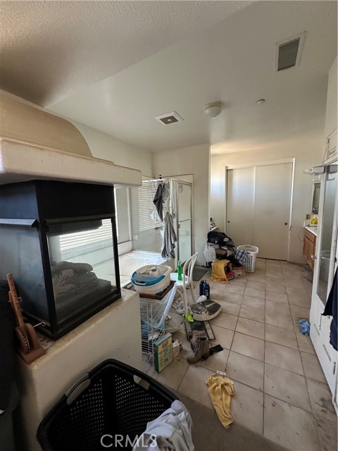 Detail Gallery Image 16 of 19 For 4815 Creekway Ln, Riverside,  CA 92505 - 5 Beds | 4 Baths