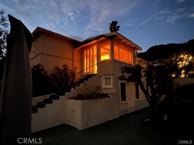 https://media.crmls.org/medias/29d5c745-71db-4c10-a9e3-9d5f980a780a.jpg?preset=X-Large