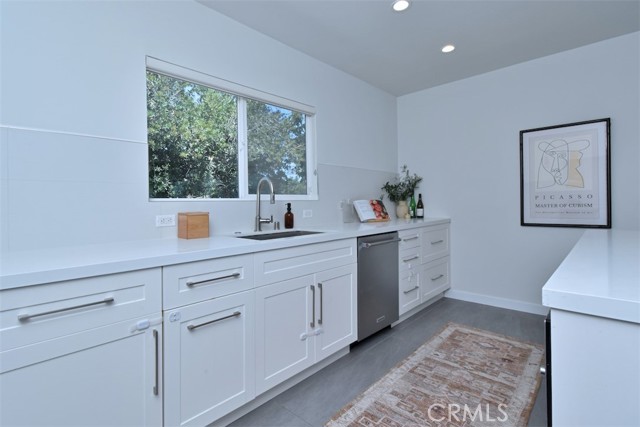 3753 Berry Drive, Studio City CA: https://media.crmls.org/medias/29d6059a-3632-4229-a58f-0637b802a52d.jpg