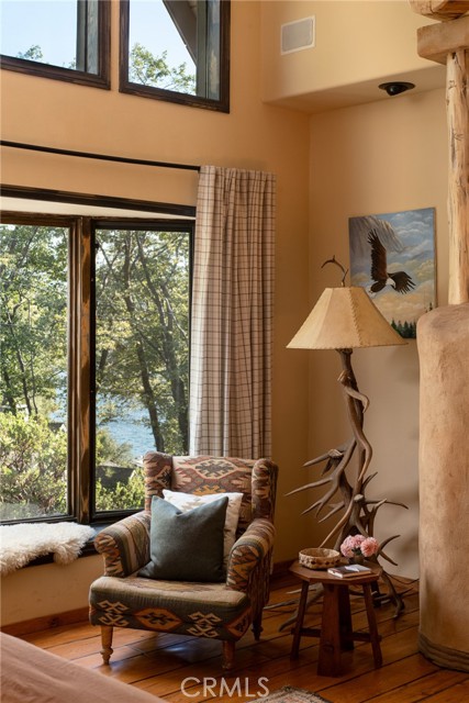 942 Lake Edge, Lake Arrowhead, CA 92352