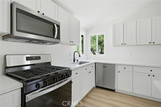 Detail Gallery Image 6 of 37 For 24761 Wendell Dr, Hemet,  CA 92544 - 2 Beds | 2 Baths