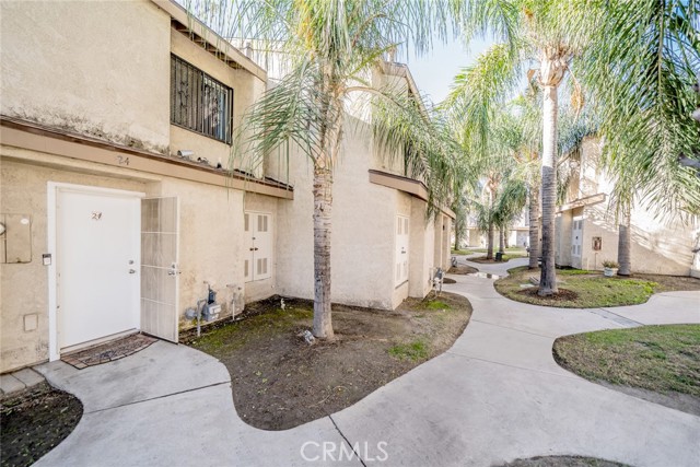 Detail Gallery Image 1 of 40 For 936 Fairway Dr #24,  Colton,  CA 92324 - 2 Beds | 2 Baths