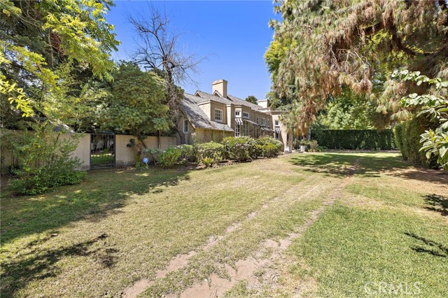 1181 Old Mill Rd, San Marino CA: https://media.crmls.org/medias/29d82d3b-810d-489b-baaf-bd2b6305ddb5.jpg