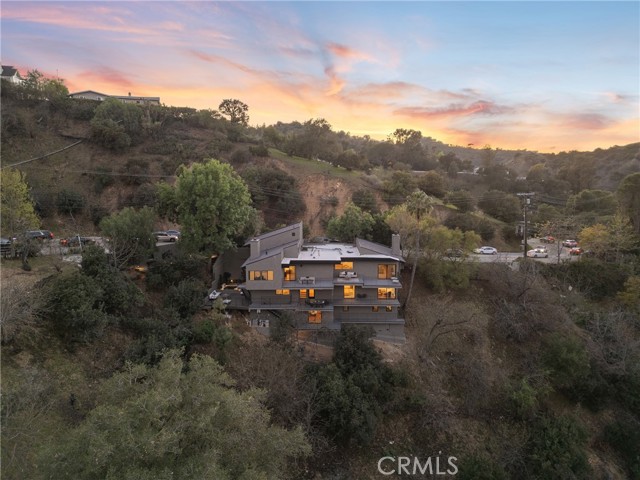 Detail Gallery Image 3 of 61 For 3250 Coldwater Canyon Ave, Studio City,  CA 91604 - 4 Beds | 4 Baths