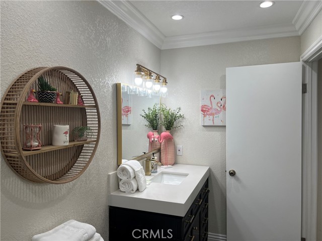 2890 N Biskra, Palm Springs, CA 92262