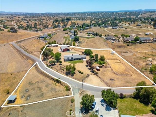 Detail Gallery Image 2 of 73 For 5498 Forked Horn Pl, Paso Robles,  CA 93446 - 3 Beds | 2 Baths