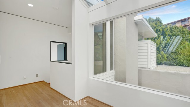 741 Marlin, Laguna Beach CA: https://media.crmls.org/medias/29d97017-3f9f-4179-84c9-d68acb983b32.jpg