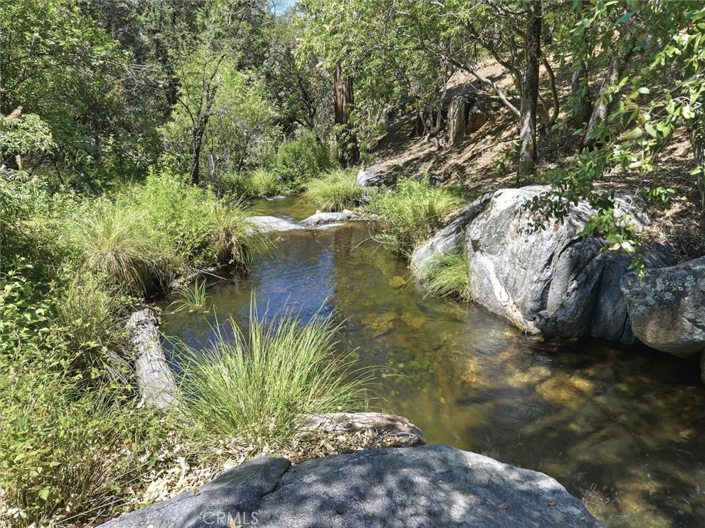 https://media.crmls.org/medias/29d9cc9f-3136-4efb-b5ab-a2465dbe831a.jpg?preset=X-Large