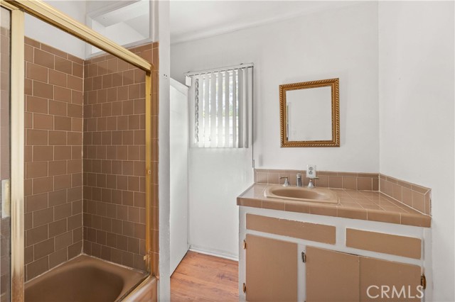 Detail Gallery Image 9 of 18 For 1782 W 37th Pl, Los Angeles,  CA 90018 - 3 Beds | 2 Baths