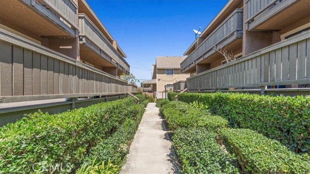 Detail Gallery Image 12 of 33 For 16414 Cornuta Ave #11,  Bellflower,  CA 90706 - 2 Beds | 2/1 Baths