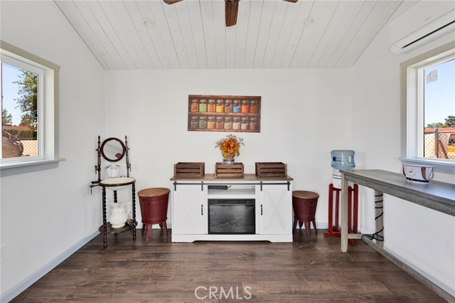 Detail Gallery Image 49 of 56 For 19985 Red Feather, Apple Valley,  CA 92307 - 3 Beds | 2/1 Baths