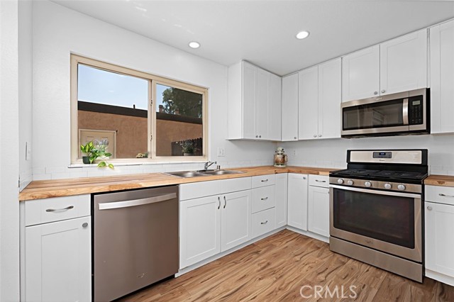 10544 White Oak Drive, Riverside CA: https://media.crmls.org/medias/29dbbaa3-3515-4b72-a6d8-db49706bbb53.jpg