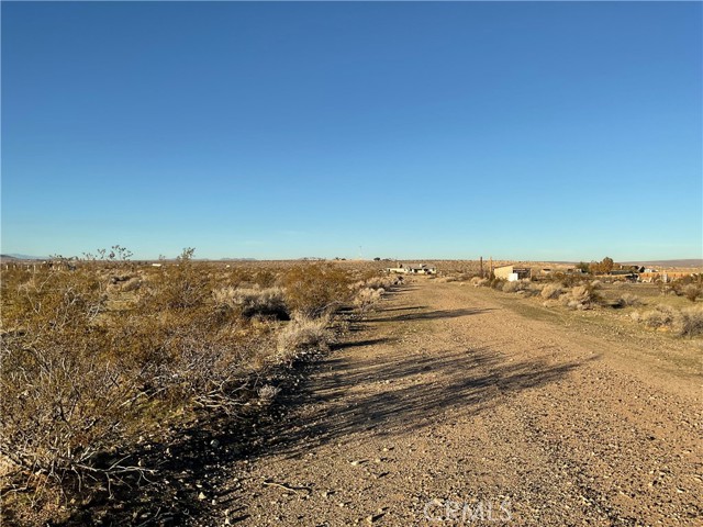 Detail Gallery Image 4 of 5 For 2 Buffalo Trail, Helendale,  CA 92342 - – Beds | – Baths