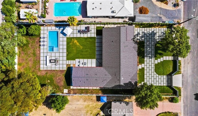 5702 Lubao Avenue, Woodland Hills CA: https://media.crmls.org/medias/29ddeefc-db4f-4d78-907d-4a3932d2de55.jpg