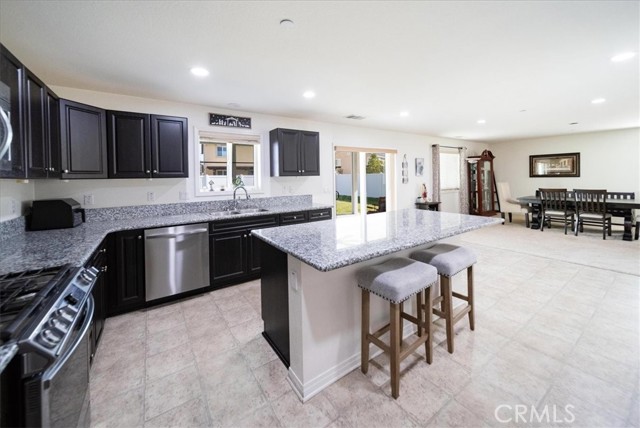 Detail Gallery Image 14 of 34 For 12956 Azalea, Moreno Valley,  CA 92555 - 4 Beds | 3 Baths