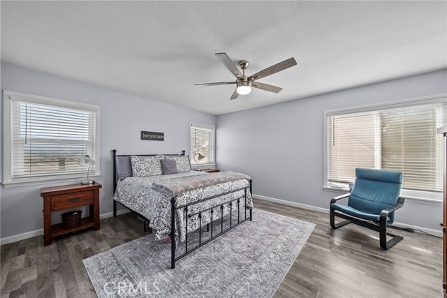 Detail Gallery Image 29 of 44 For 16503 Fairglade, Canyon Country,  CA 91387 - 4 Beds | 3 Baths