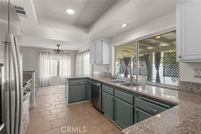 10162 Basalt Lane, Mentone CA: https://media.crmls.org/medias/29dee596-d317-4328-aca6-ceed7bee6932.jpg