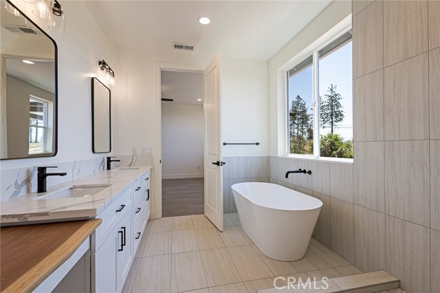 Detail Gallery Image 19 of 28 For 1890 Arrowhead Dr, Paradise,  CA 95969 - 3 Beds | 2 Baths