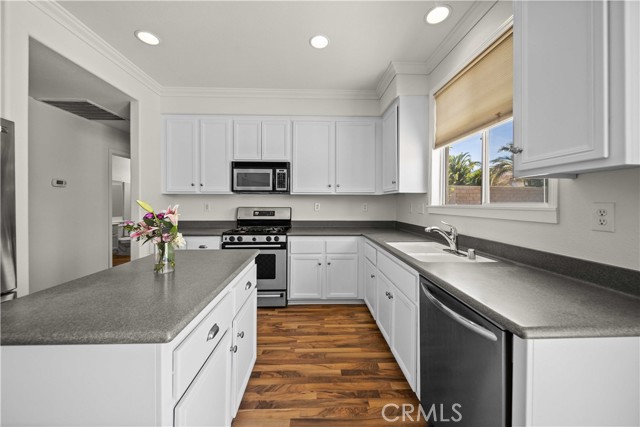 40225 Watford Way, Palmdale CA: https://media.crmls.org/medias/29e102c6-82da-4562-b473-e49289e0c5f2.jpg