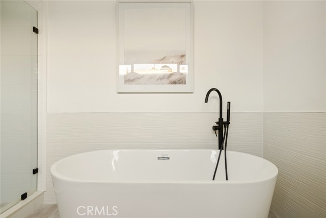 1585 Miramar Drive, Newport Beach CA: https://media.crmls.org/medias/29e16c9e-a1c0-4344-be6a-267926827cc9.jpg