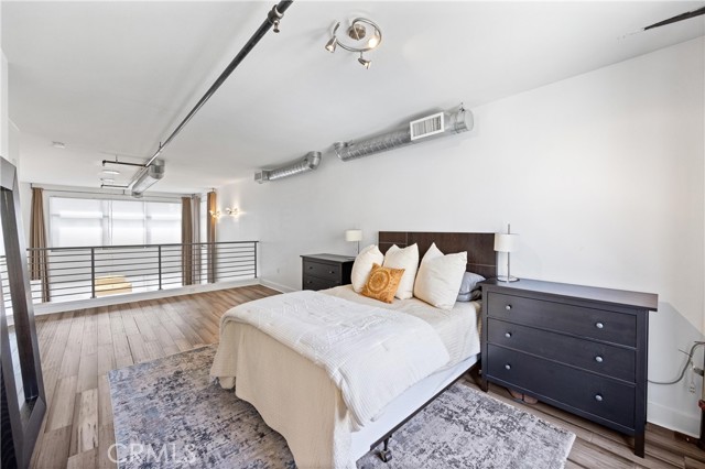 919 E Santa Ana Boulevard, Santa Ana CA: https://media.crmls.org/medias/29e1a2f5-c388-412c-9e6b-5483d6b8cc55.jpg
