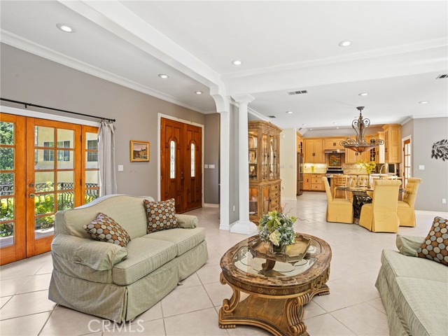 5815 Irving Avenue, La Crescenta CA: https://media.crmls.org/medias/29e1c583-4180-4d9e-bf1c-961861162bbb.jpg